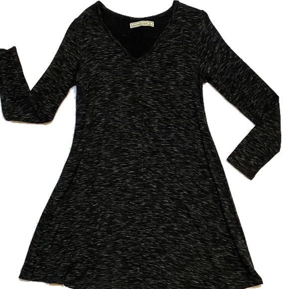 Abercrombie • Heather Tunic Top - Picture 2 of 4